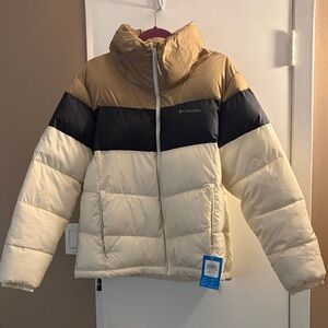 Columbia womens Cream, Tan, and Black Puffer Jacket